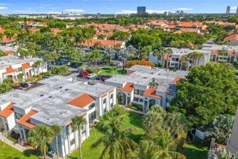 Condominio en alquiler en Aventura, Florida, 2 dormitorios, 116.22 m2 № 1895444 - foto 6