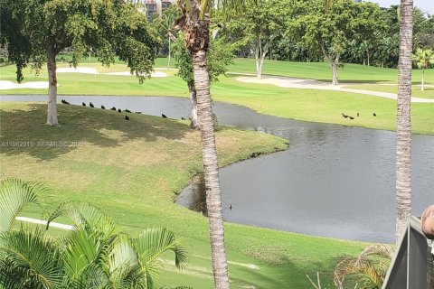 Кондоминиум с 3 спальнями в Авентура, Флорида № 2023938