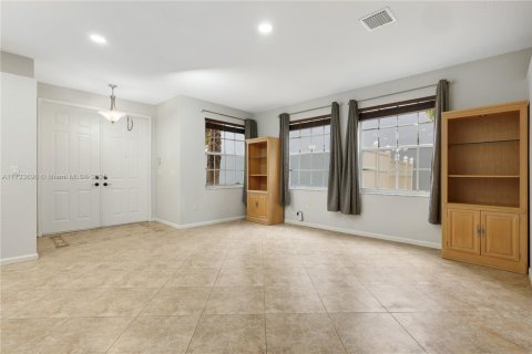 House in Wellington, Florida 3 bedrooms, 239.04 sq.m. № 1482948 - photo 5
