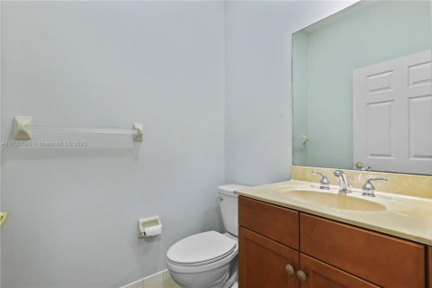 House in Wellington, Florida 3 bedrooms, 239.04 sq.m. № 1482948 - photo 14