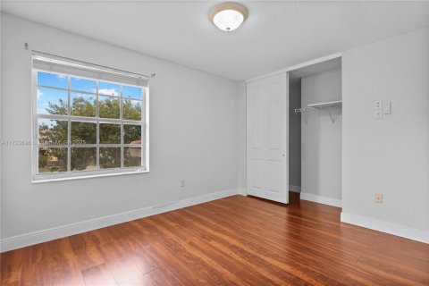 House in Wellington, Florida 3 bedrooms, 239.04 sq.m. № 1482948 - photo 25