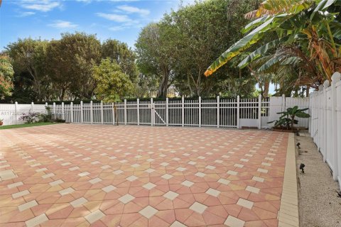 House in Wellington, Florida 3 bedrooms, 239.04 sq.m. № 1482948 - photo 27