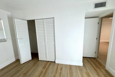 Condominio en alquiler en Fort Myers, Florida, 2 dormitorios № 2054234 - foto 2