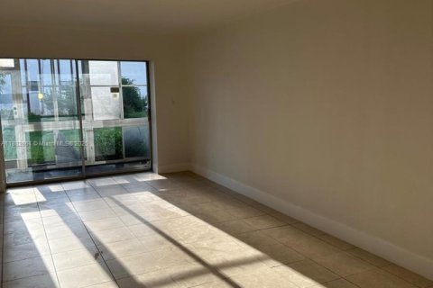 Condominio en alquiler en Fort Myers, Florida, 2 dormitorios № 2054234 - foto 22