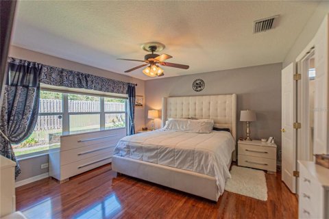 House in Summerfield, Florida 3 bedrooms, 160.07 sq.m. № 1601938 - photo 9