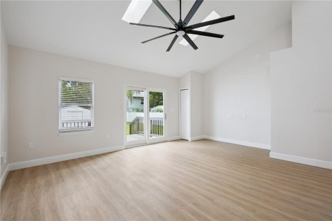 Immobilier commercial à vendre à Orlando, Floride: 4 chambres, 167.6 m2 № 2206789 - photo 5