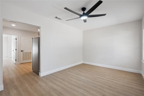 Immobilier commercial à vendre à Orlando, Floride: 4 chambres, 167.6 m2 № 2206789 - photo 13