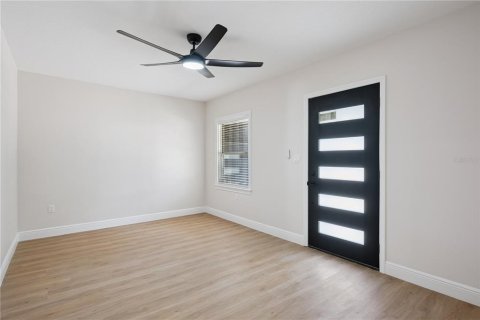Immobilier commercial à vendre à Orlando, Floride: 4 chambres, 167.6 m2 № 2206789 - photo 12
