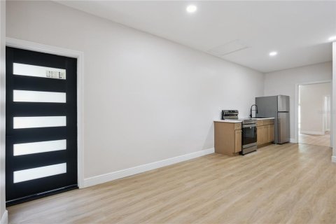 Immobilier commercial à vendre à Orlando, Floride: 4 chambres, 167.6 m2 № 2206789 - photo 18