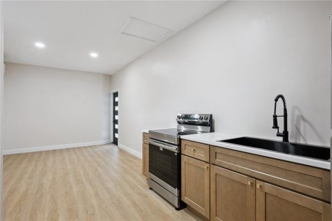 Immobilier commercial à vendre à Orlando, Floride: 4 chambres, 167.6 m2 № 2206789 - photo 19