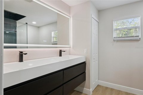 Immobilier commercial à vendre à Orlando, Floride: 4 chambres, 167.6 m2 № 2206789 - photo 9