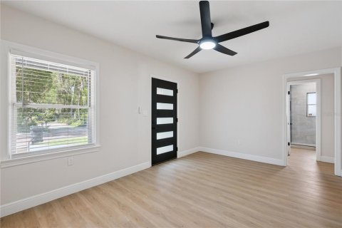 Immobilier commercial à vendre à Orlando, Floride: 4 chambres, 167.6 m2 № 2206789 - photo 11