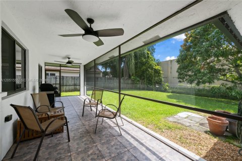 Villa ou maison à vendre à Davie, Floride: 3 chambres, 173.73 m2 № 2181161 - photo 26