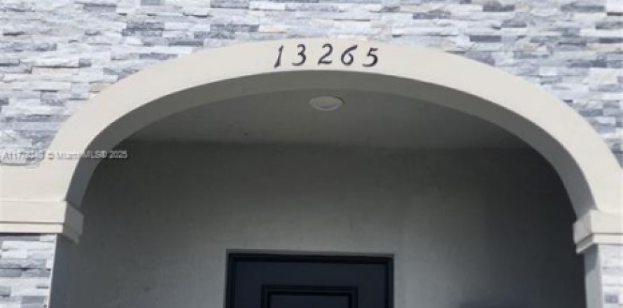 Touwnhouse à Homestead, Floride 3 chambres, 136.57 m2 № 1729045