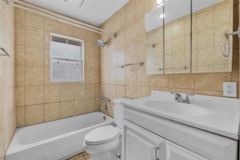 Villa ou maison à vendre à Tampa, Floride: 3 chambres, 139.63 m2 № 1721472 - photo 19