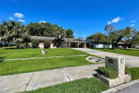 House in Altamonte Springs, Florida 3 bedrooms, 138.98 sq.m. № 1910560 - photo 1