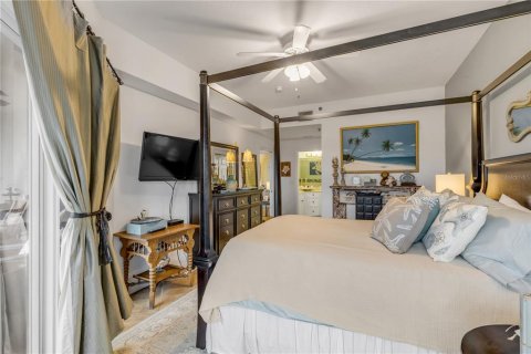 Condo in New Smyrna Beach, Florida, 2 bedrooms № 2210885 - photo 21