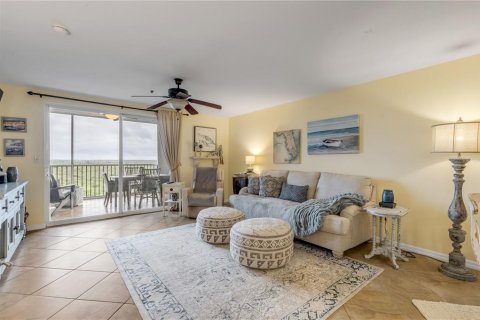 Condo in New Smyrna Beach, Florida, 2 bedrooms № 2210885 - photo 7