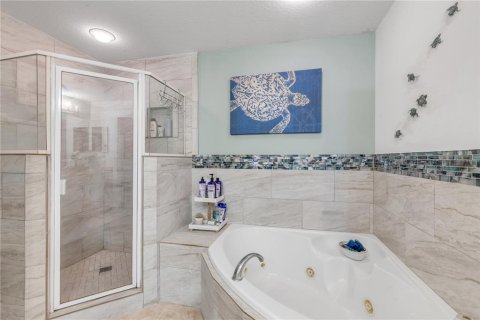 Condo in New Smyrna Beach, Florida, 2 bedrooms № 2210885 - photo 24