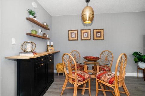 Condominio en venta en Largo, Florida, 1 dormitorio, 69.4 m2 № 1740414 - foto 8