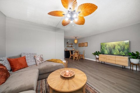Condominio en venta en Largo, Florida, 1 dormitorio, 69.4 m2 № 1740414 - foto 12