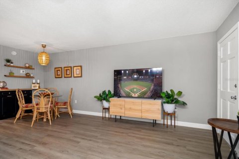 Condominio en venta en Largo, Florida, 1 dormitorio, 69.4 m2 № 1740414 - foto 7