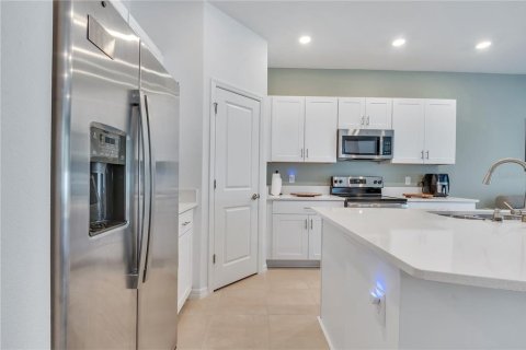 Townhouse in Kissimmee, Florida 3 bedrooms, 144.46 sq.m. № 1670837 - photo 14