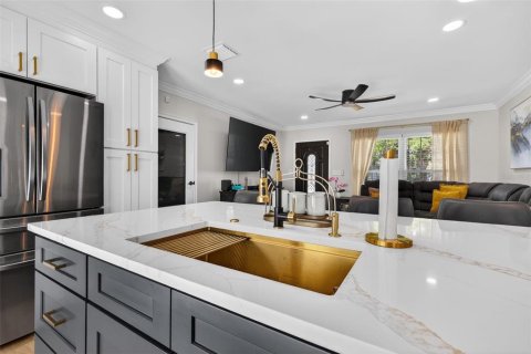 Villa ou maison à vendre à Saint Petersburg, Floride: 3 chambres, 106.47 m2 № 2400064 - photo 3