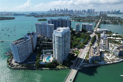 Condo in Miami Beach, Florida, 2 bedrooms  № 1804517 - photo 26