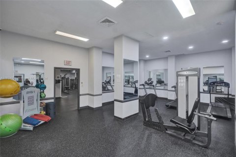Condo in Sunny Isles Beach, Florida, 1 bedroom  № 1702852 - photo 25
