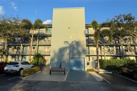 Condo in Pembroke Pines, Florida, 2 bedrooms  № 2051726