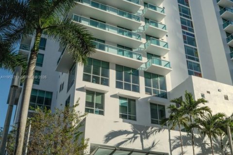 Condo à Miami, Floride, 1 chambre  № 2010466