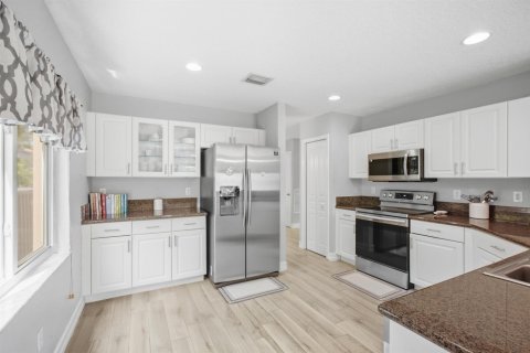 Villa ou maison à vendre à Royal Palm Beach, Floride: 4 chambres, 207.92 m2 № 2390297 - photo 13