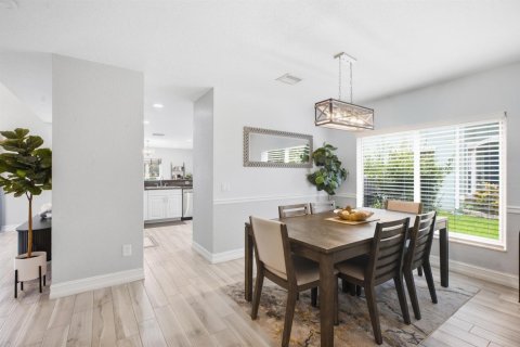 Villa ou maison à vendre à Royal Palm Beach, Floride: 4 chambres, 207.92 m2 № 2390297 - photo 16