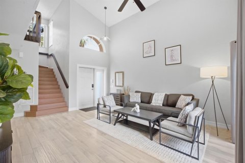 Villa ou maison à vendre à Royal Palm Beach, Floride: 4 chambres, 207.92 m2 № 2390297 - photo 7