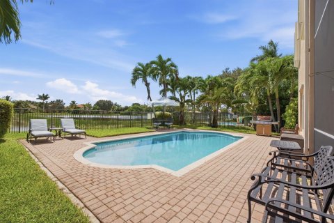 Villa ou maison à vendre à Royal Palm Beach, Floride: 4 chambres, 207.92 m2 № 2390297 - photo 3