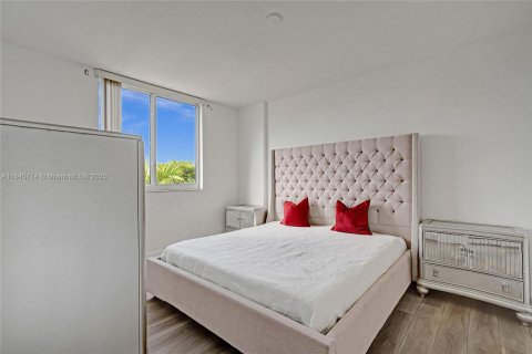 Купить кондоминиум в Авентура, Флорида 2 спальни, 98.66м2, № 1846165 - фото 13