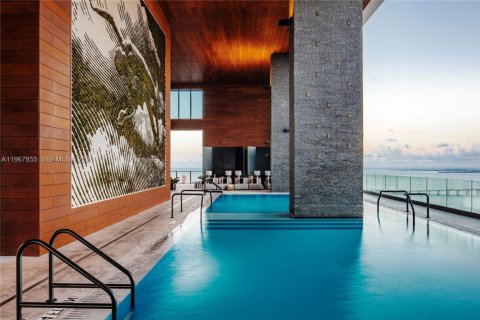 Condo in Miami, Florida, 1 bedroom  № 2029171 - photo 9