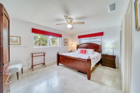 Casa en venta en Miami, Florida, 4 dormitorios № 2176604 - foto 23