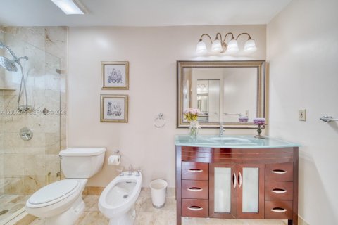 Casa en venta en Miami, Florida, 4 dormitorios № 2176604 - foto 21