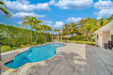 Casa en venta en Miami, Florida, 4 dormitorios № 2176604 - foto 7