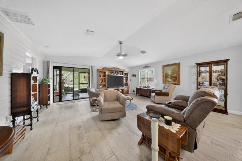 Villa ou maison à vendre à Port St. Lucie, Floride: 3 chambres, 163.14 m2 № 2241927 - photo 16
