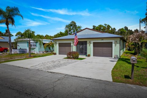 Villa ou maison à vendre à Port St. Lucie, Floride: 3 chambres, 163.14 m2 № 2241927 - photo 4