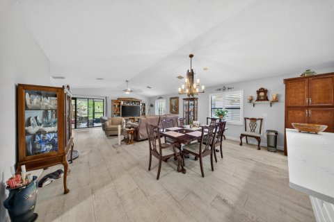 Villa ou maison à vendre à Port St. Lucie, Floride: 3 chambres, 163.14 m2 № 2241927 - photo 15
