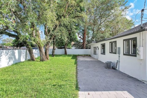 Immobilier commercial à vendre à Miami, Floride: 113.15 m2 № 1893556 - photo 25