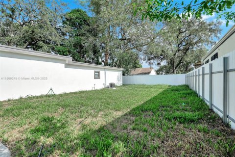 Immobilier commercial à vendre à Miami, Floride: 113.15 m2 № 1893556 - photo 30