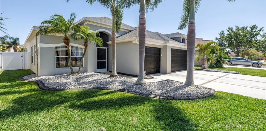Casa en Ruskin, Florida 4 dormitorios, 171.5 m2 № 1631764
