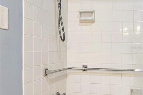 Condominio en alquiler en Holiday, Florida, 1 dormitorio, 53.51 m2 № 1548926 - foto 15