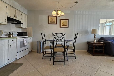 Condominio en alquiler en Holiday, Florida, 1 dormitorio, 53.51 m2 № 1548926 - foto 11