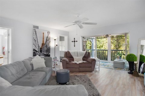 Condo in Palm Harbor, Florida, 2 bedrooms  № 1690359 - photo 7